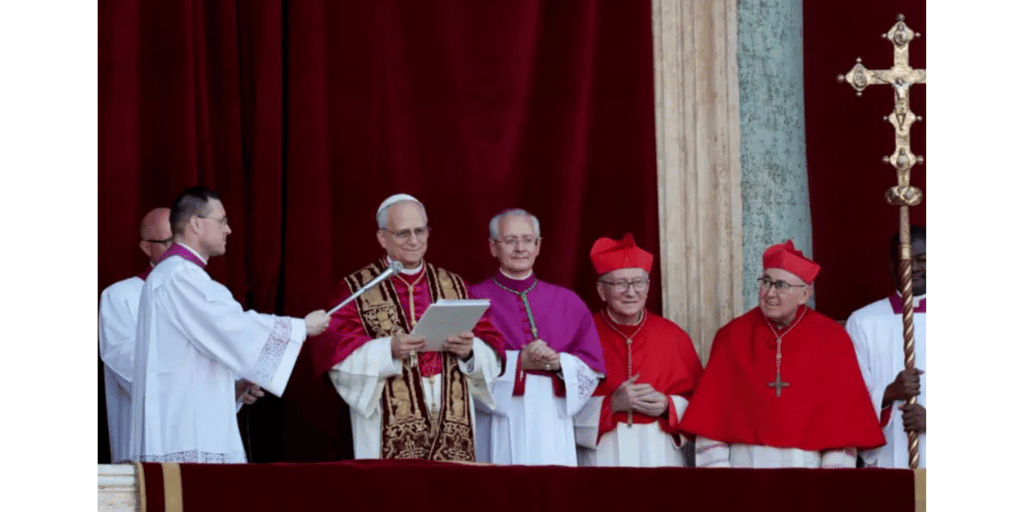 papa peruano en vaticano roma italia